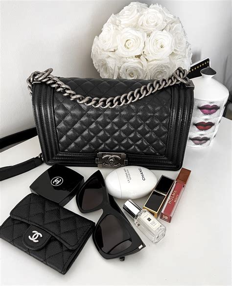 boy chanel large zipped shopping bag price|chanel boy bag medium ioffer.